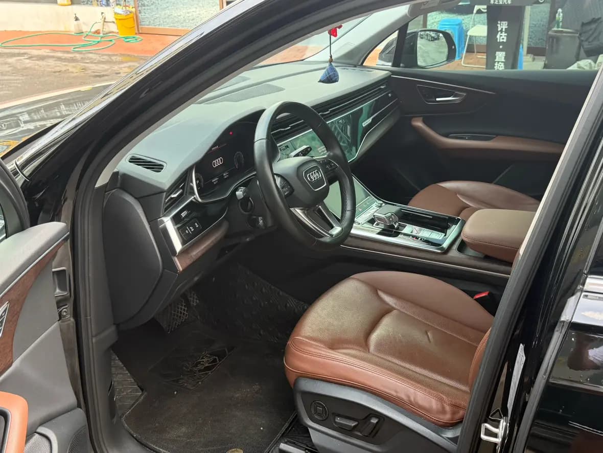 Audi Q7 2023 г. 104636 км. — фото 9