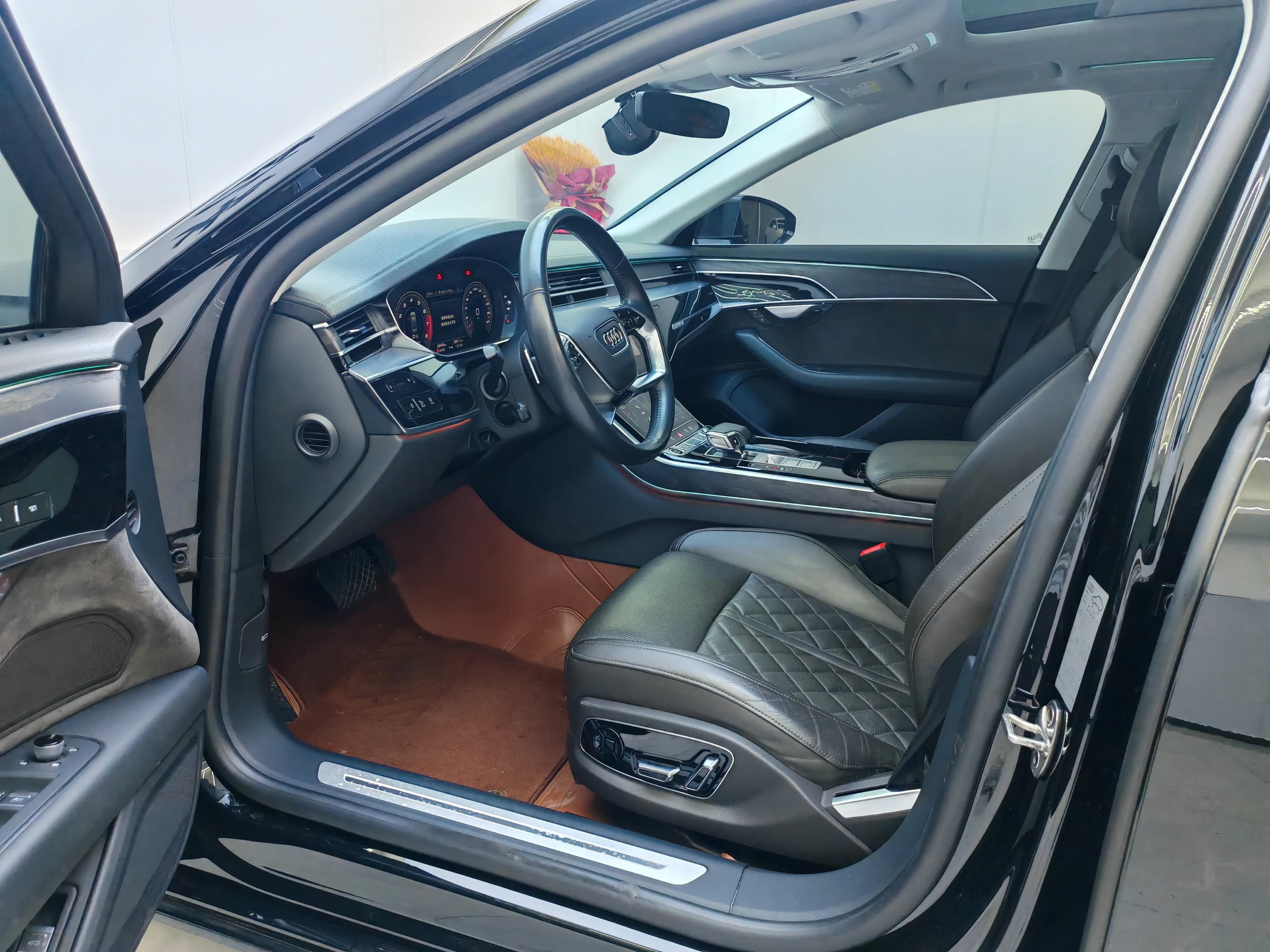 Audi A8 2021 г. 89018 км. — фото 20