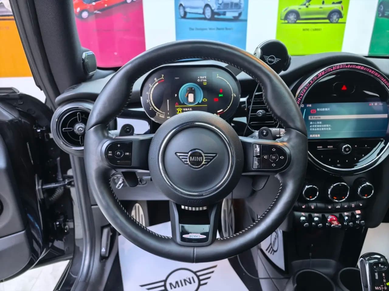 MINI  2021 г. 32000 км. — фото 9