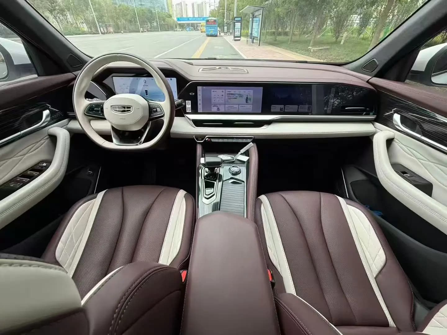 Geely Monjaro 2024 г. 20141 км. — фото 6