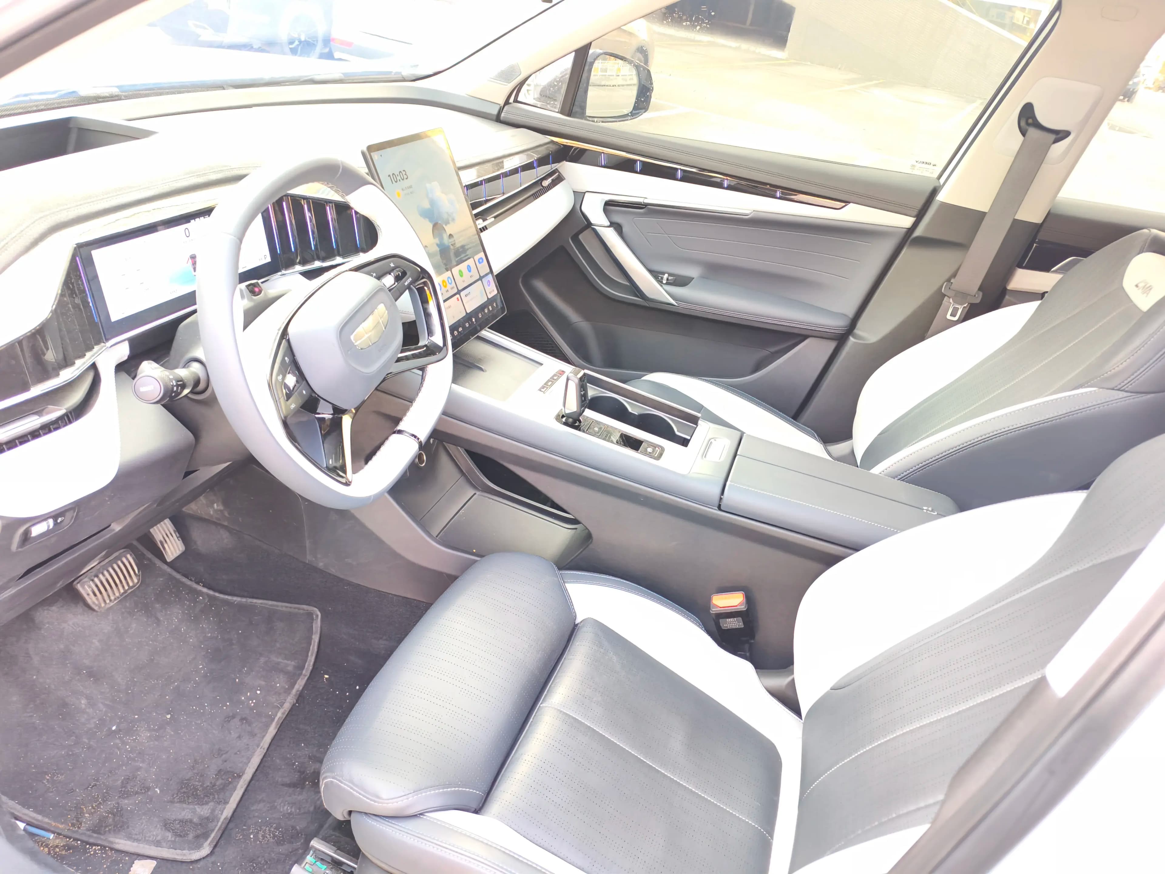 Geely Atlas L 2025 г. 5692 км. — фото 18