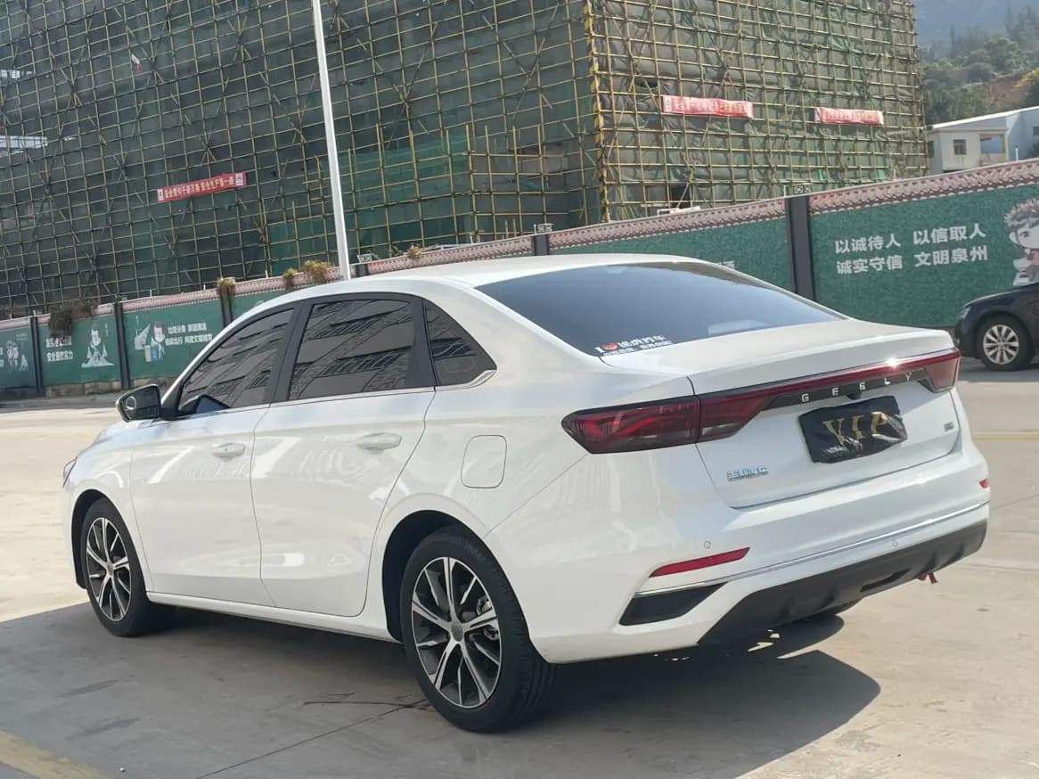 Geely Emgrand 2022 г. 34096 км. — фото 4