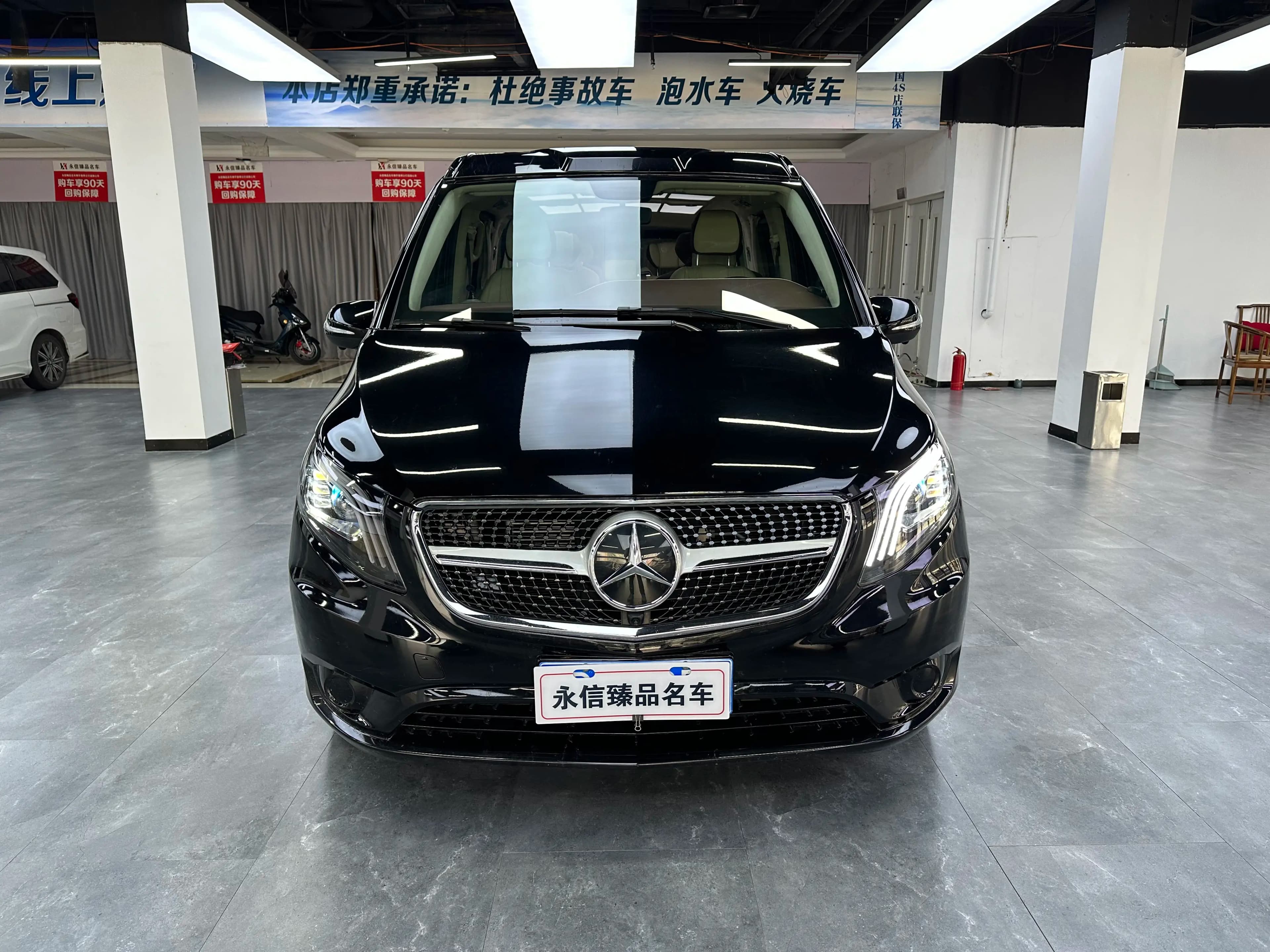 Mercedes-Benz Vito 2022 г. 60071 км. — фото 2