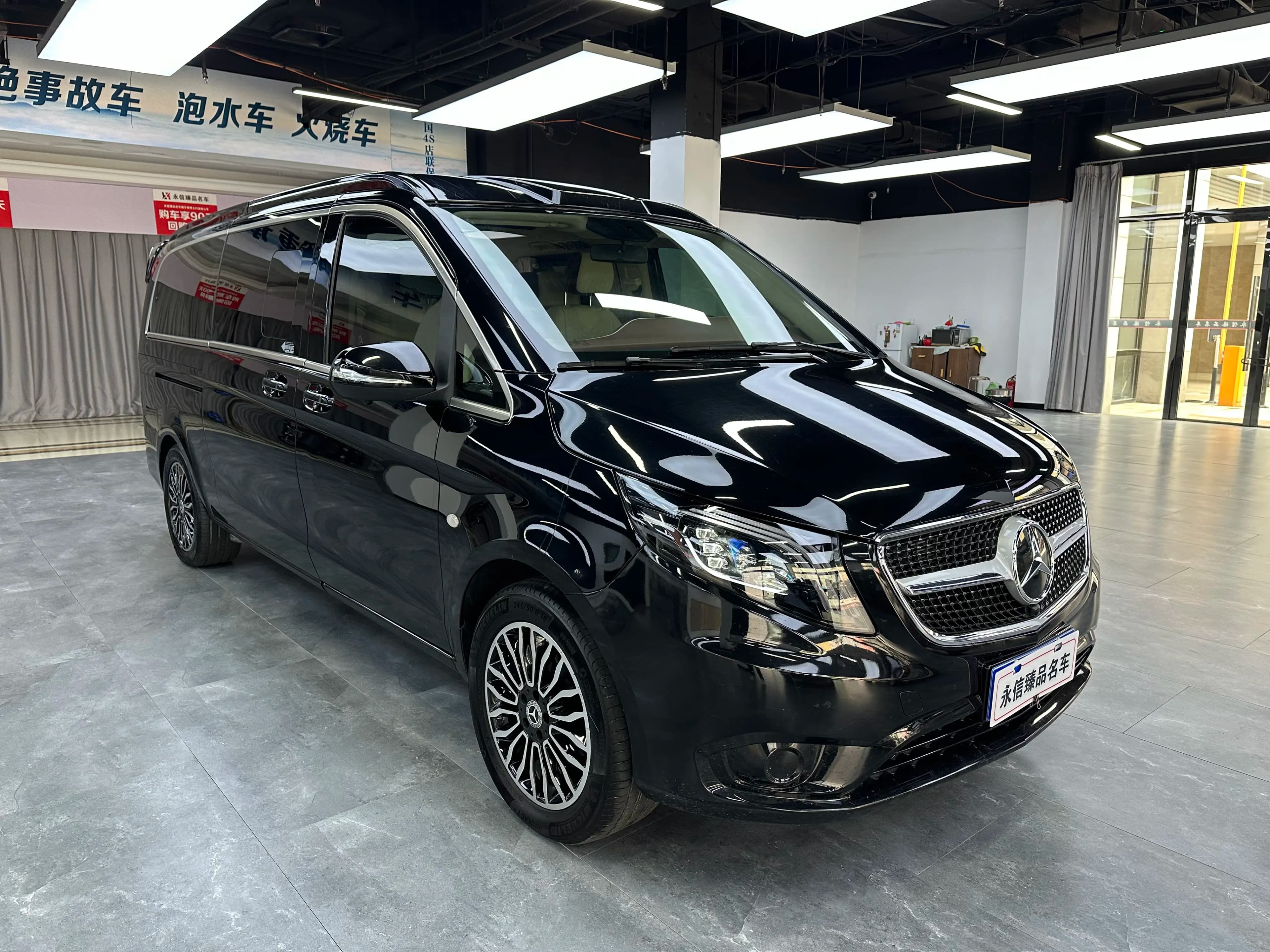 Mercedes-Benz Vito 2022 г. 60071 км. — фото 3