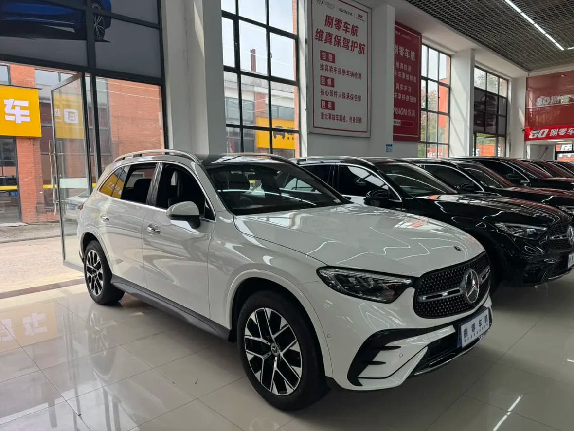 Mercedes-Benz GLC 2024 г. 27011 км. — фото 3