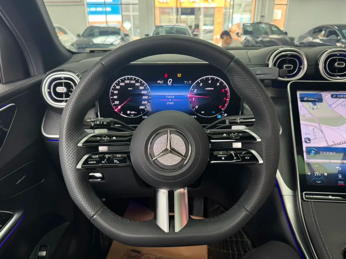 Mercedes-Benz GLC 2024 г. 27011 км. — фото 7