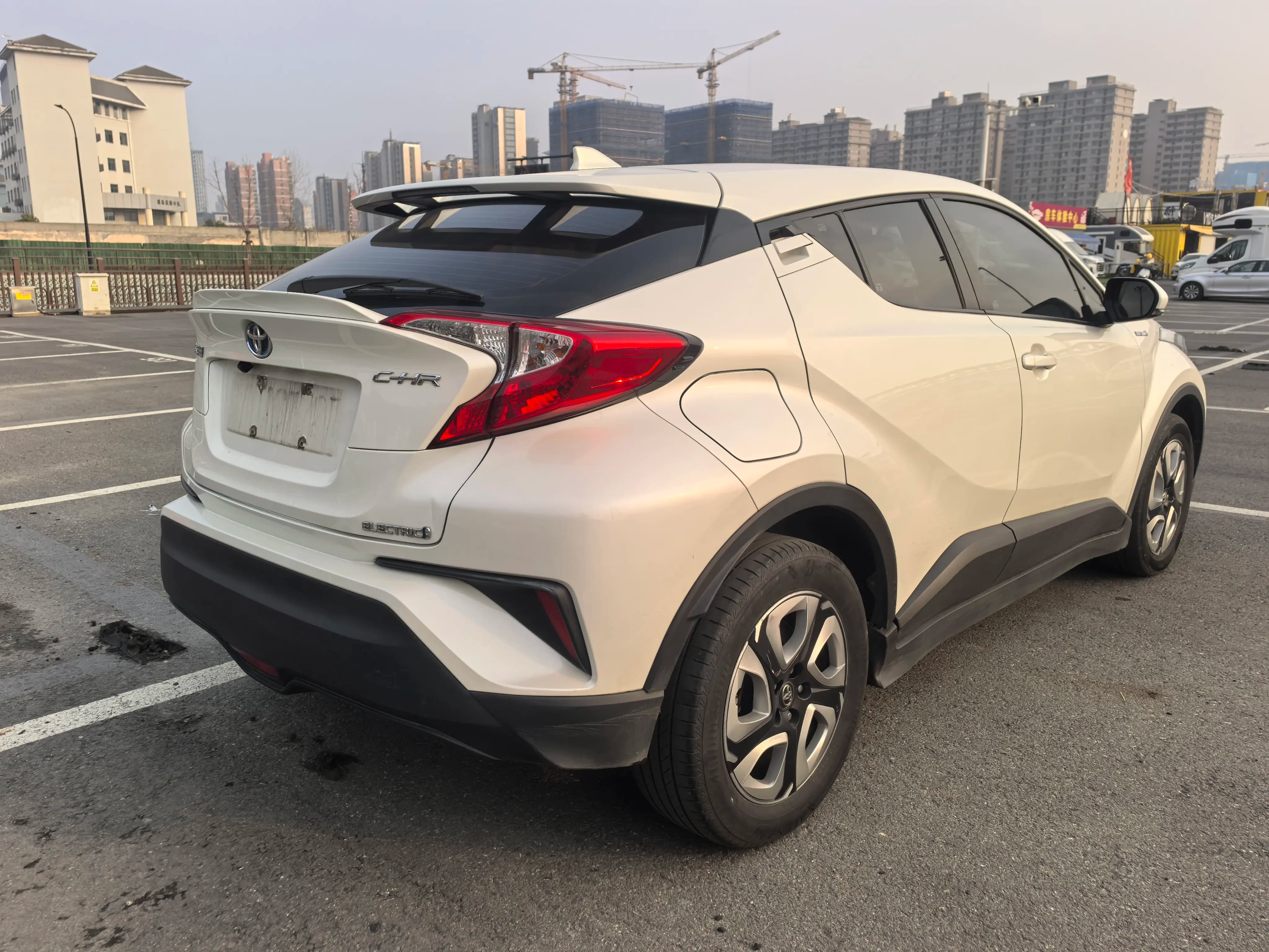 Toyota C-HR EV 2021 г. 82869 км. — фото 6