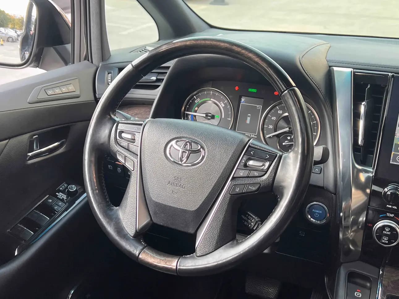 Toyota Crown Wellfire 2021 г. 80070 км. — фото 12