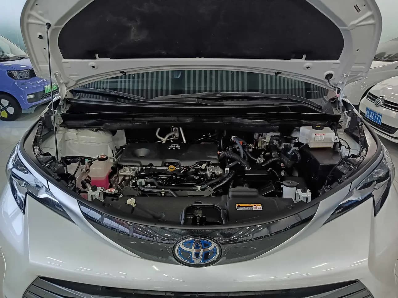 Toyota Sienna 2023 г. 76047 км. — фото 8