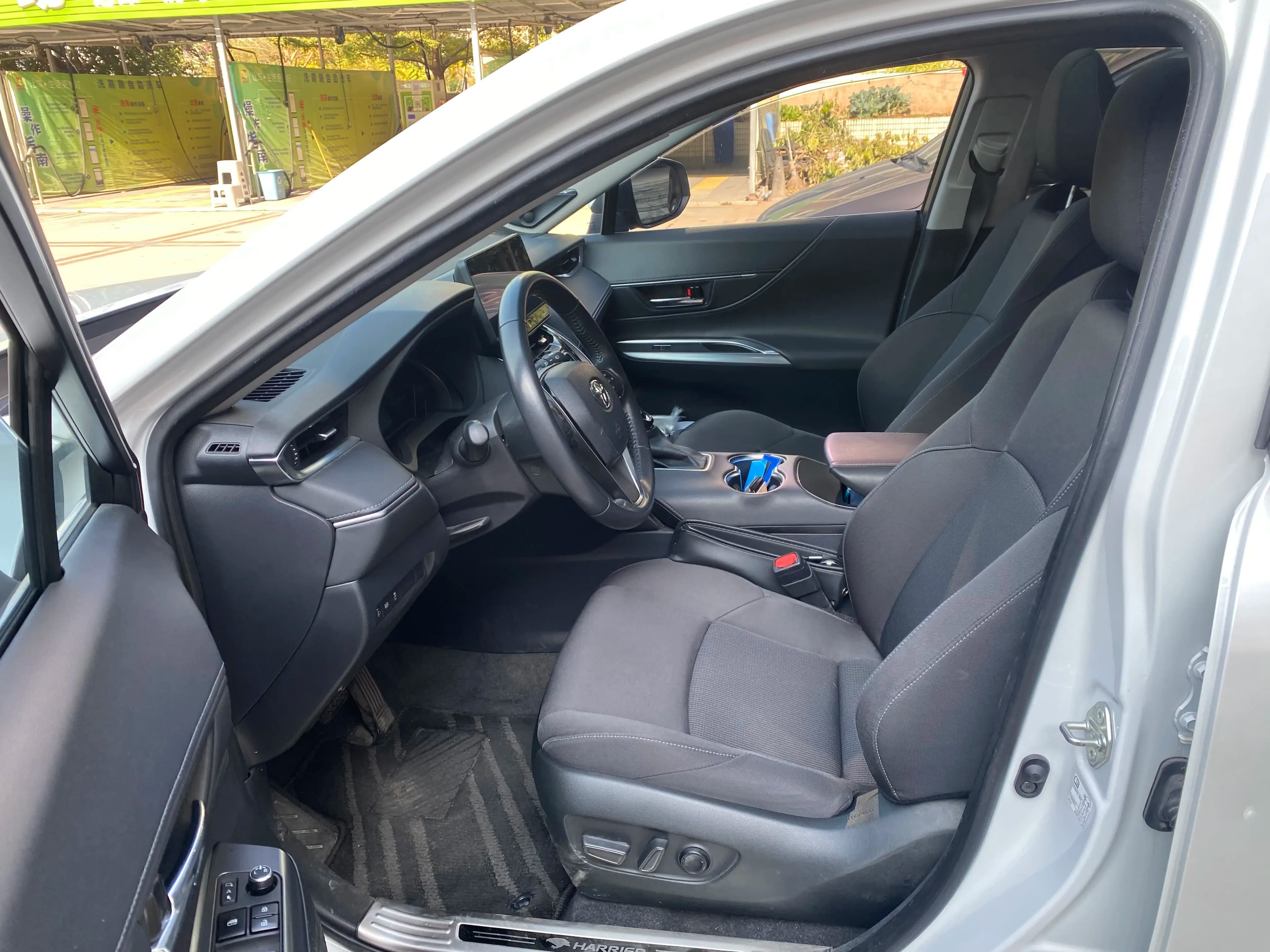 Toyota Harrier 2023 г. 41014 км. — фото 6