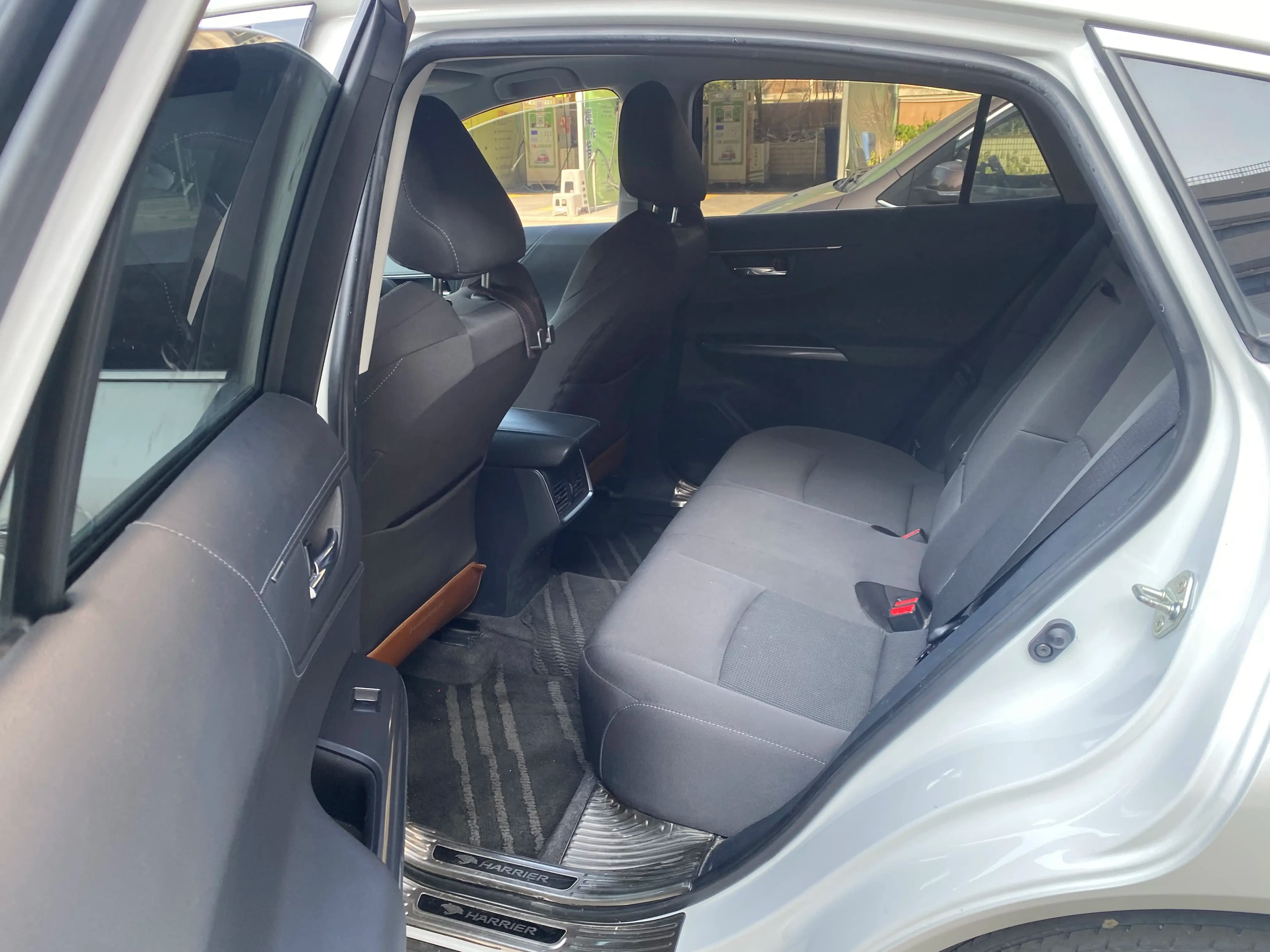 Toyota Harrier 2023 г. 41014 км. — фото 9
