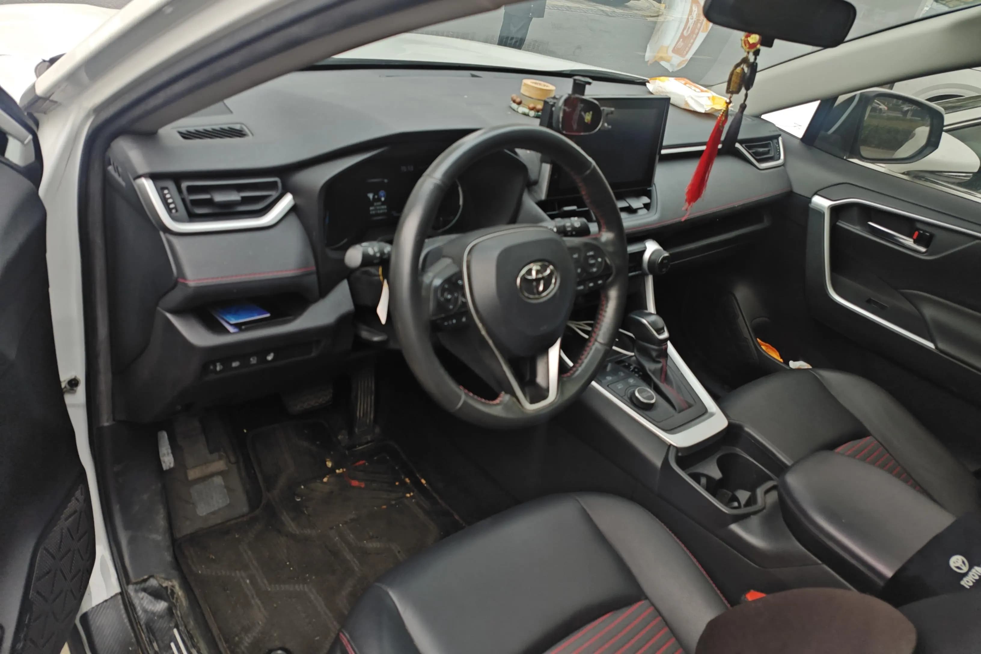 Toyota RAV4 Rongfang PHEV 2021 г. 44792 км. — фото 13
