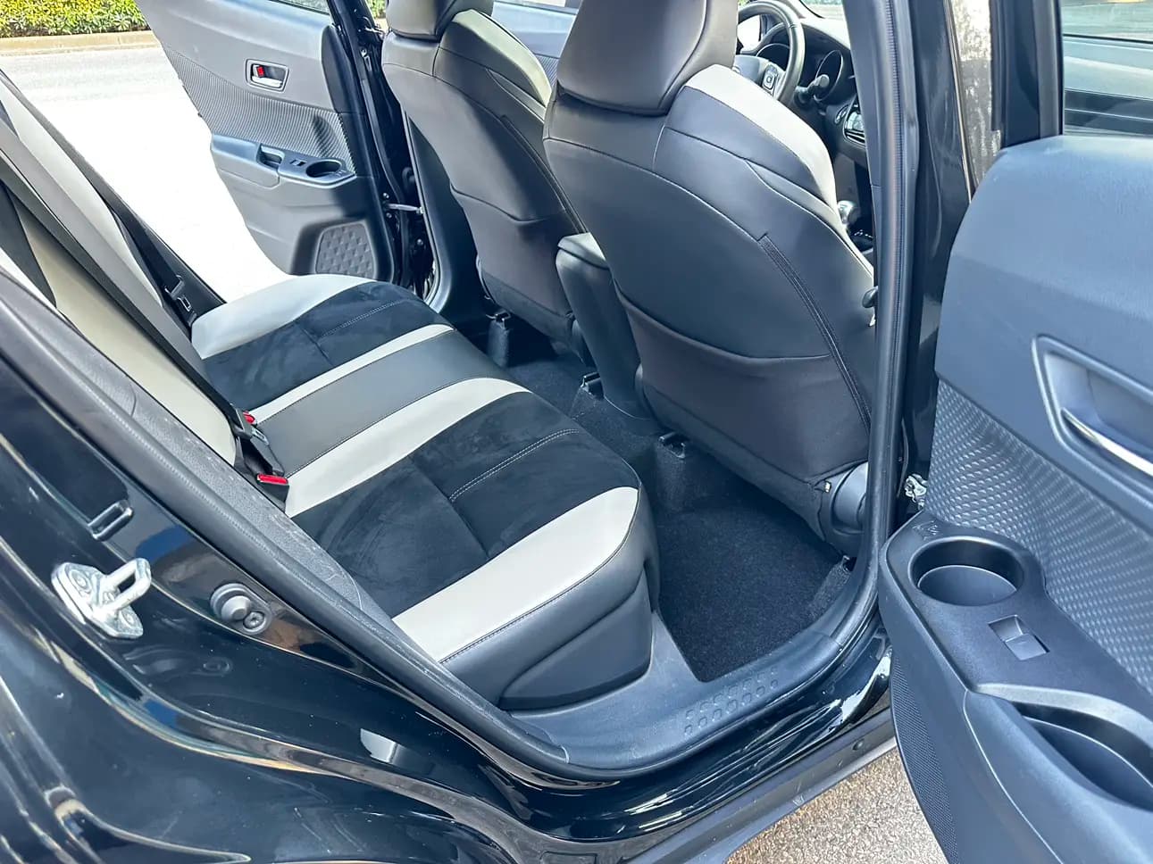 Toyota C-HR Hybrid 2021 г. 41070 км. — фото 12