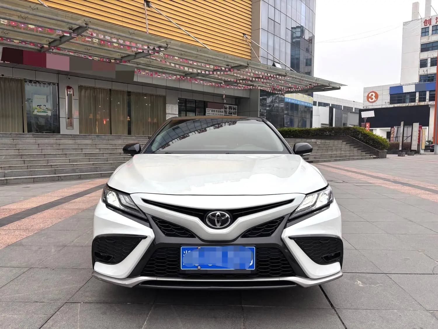 Toyota Camry 2023 г. 26057 км. — фото 2