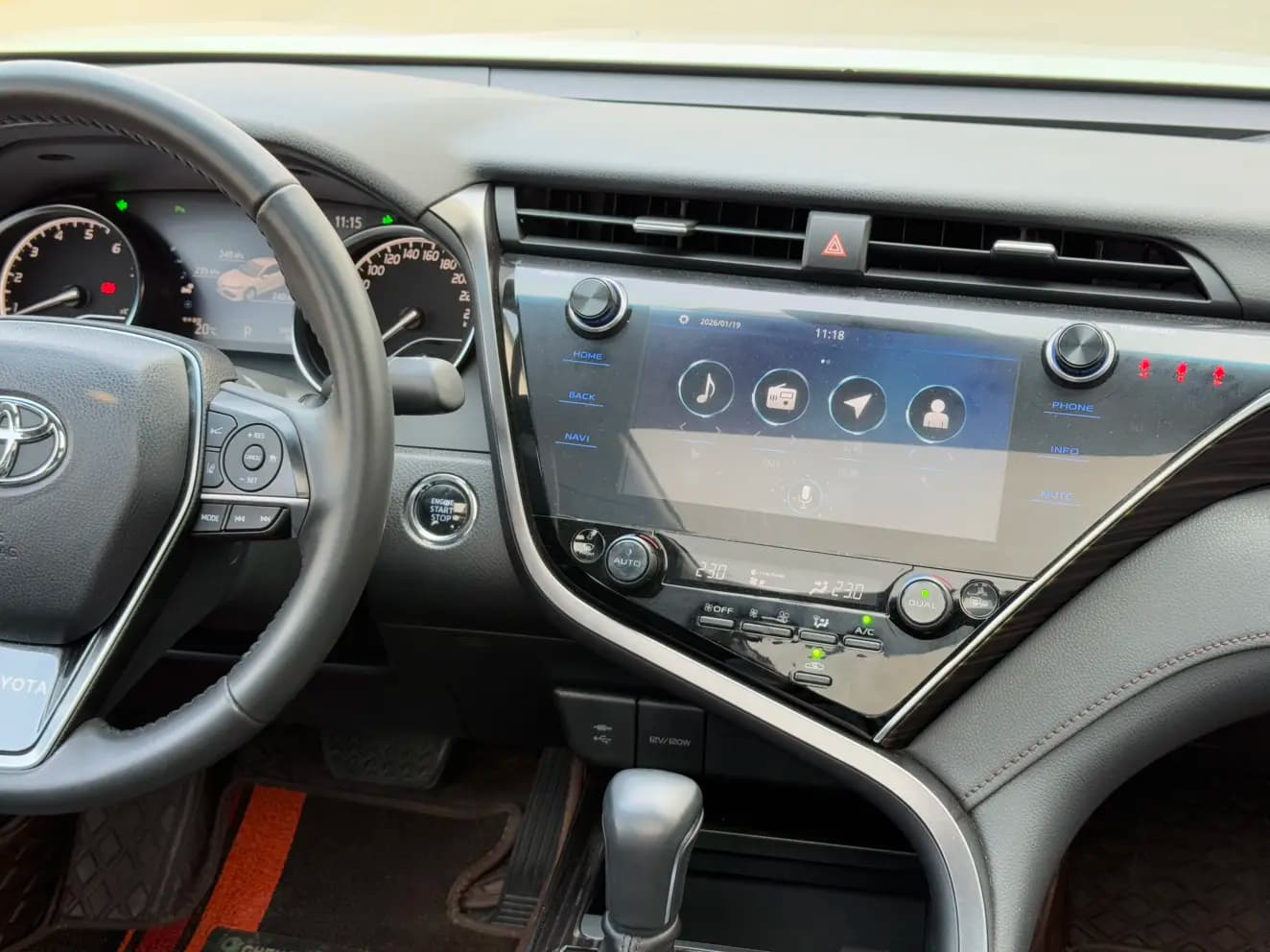 Toyota Camry 2021 г. 48058 км. — фото 11