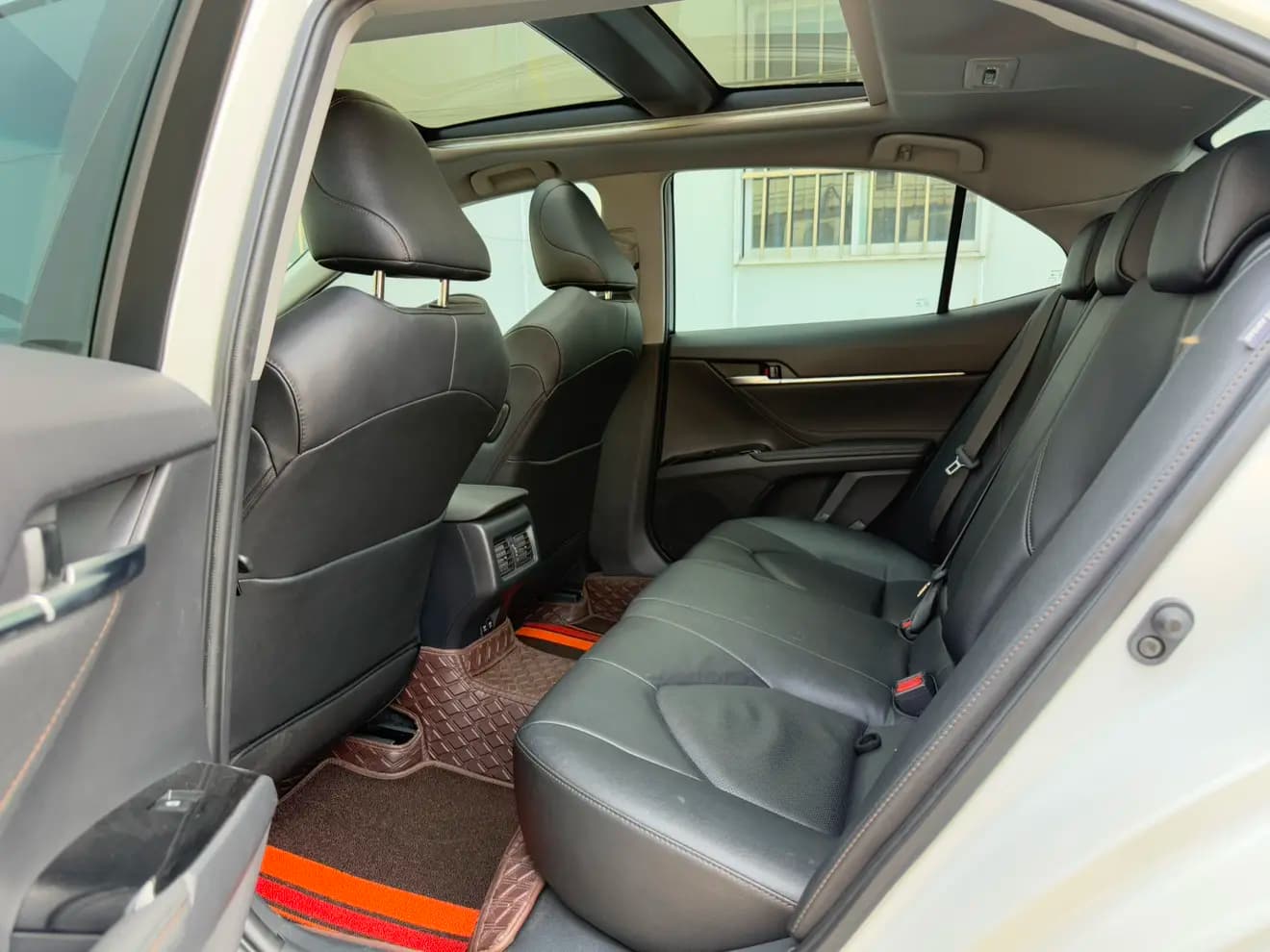 Toyota Camry 2021 г. 48058 км. — фото 16