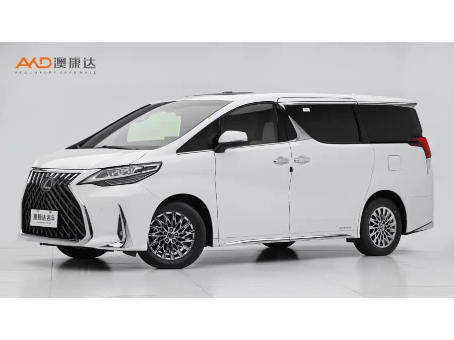 Lexus LM 2022 г. 78378 км.