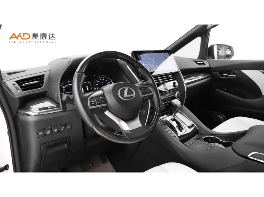 Lexus LM 2022 г. 78378 км. — фото 9