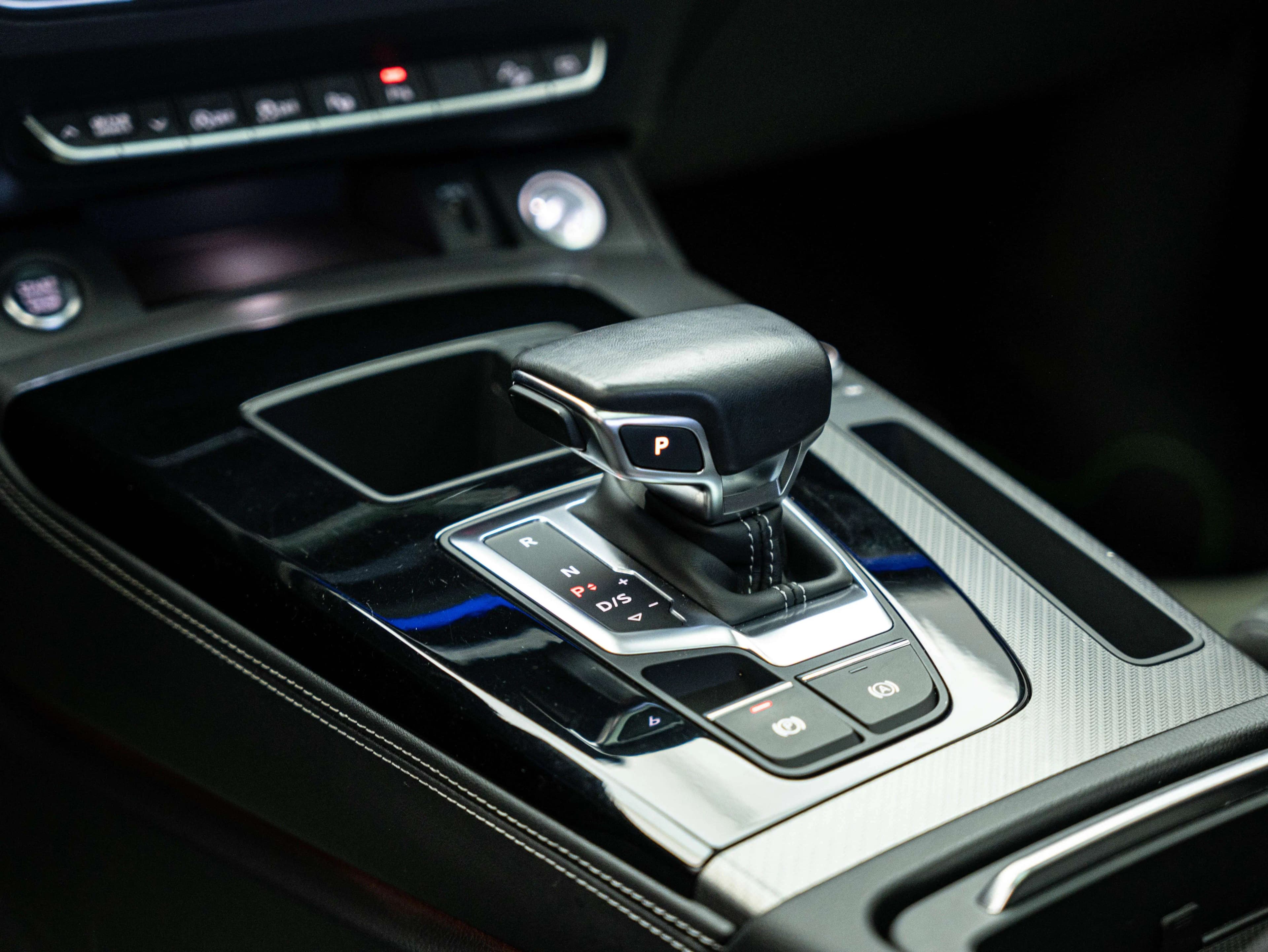 Audi Q5L Sportback 2022 г. 43862 км. — фото 17
