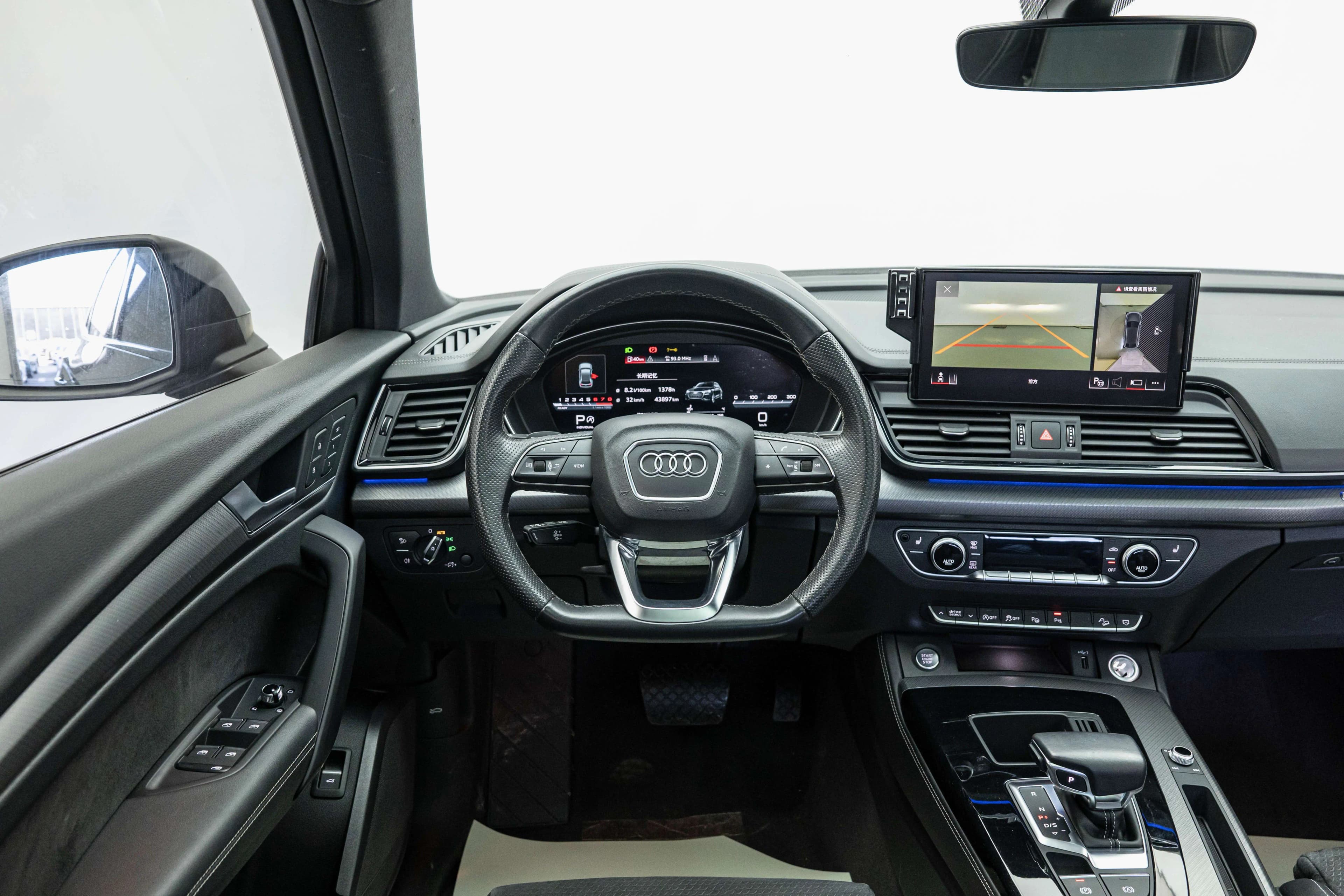 Audi Q5L Sportback 2022 г. 43862 км. — фото 18