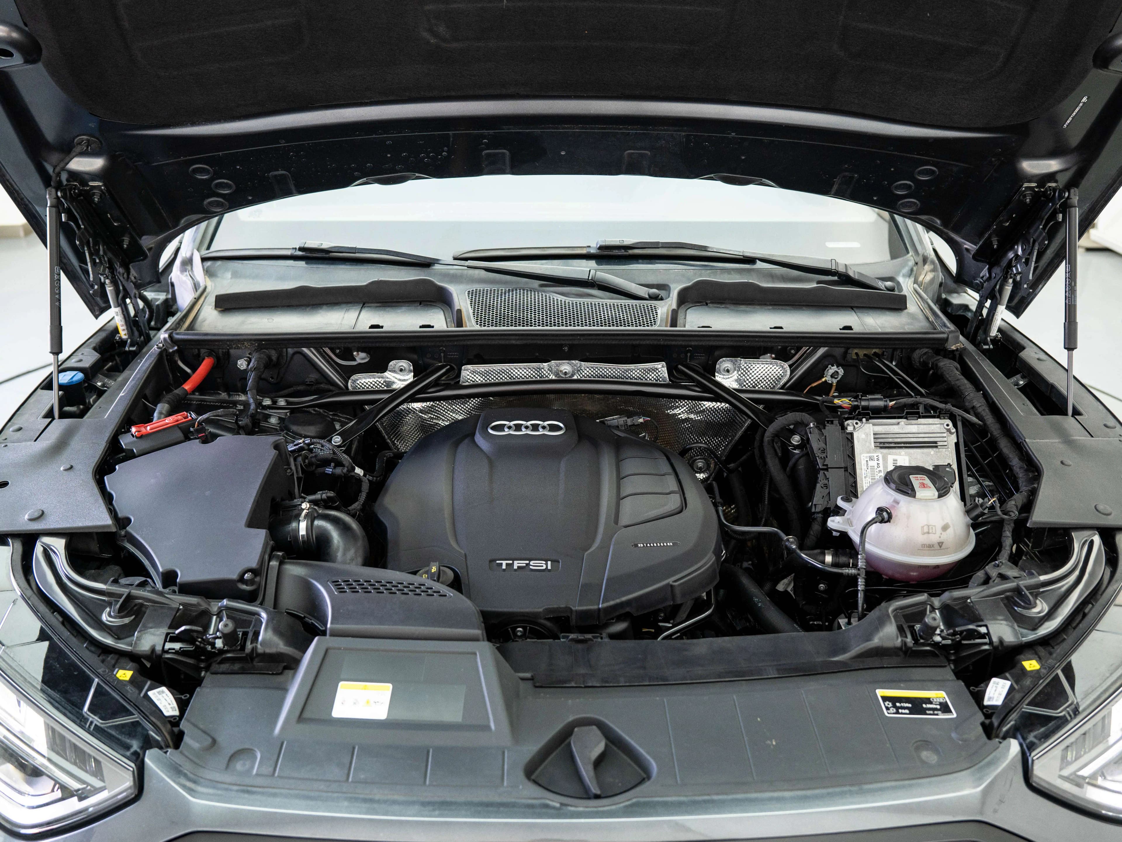 Audi Q5L Sportback 2022 г. 43862 км. — фото 6