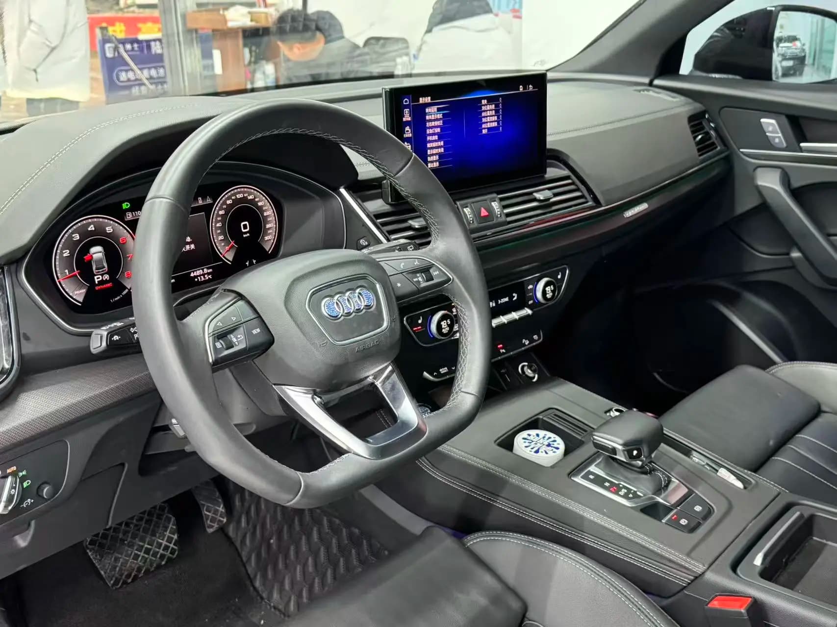 Audi Q5L 2024 г. 15064 км. — фото 15