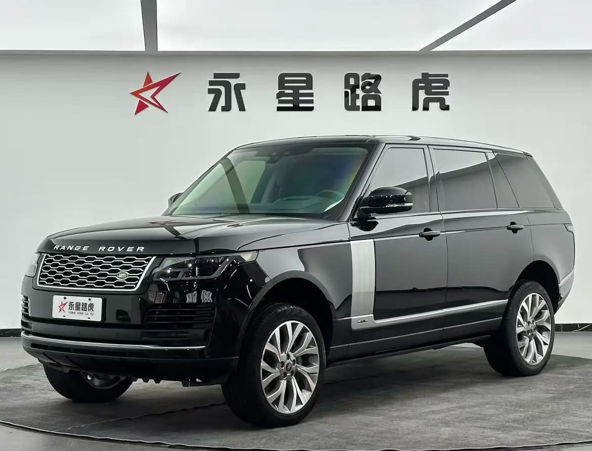 Land Rover Range rover 2022 г. 121146 км.