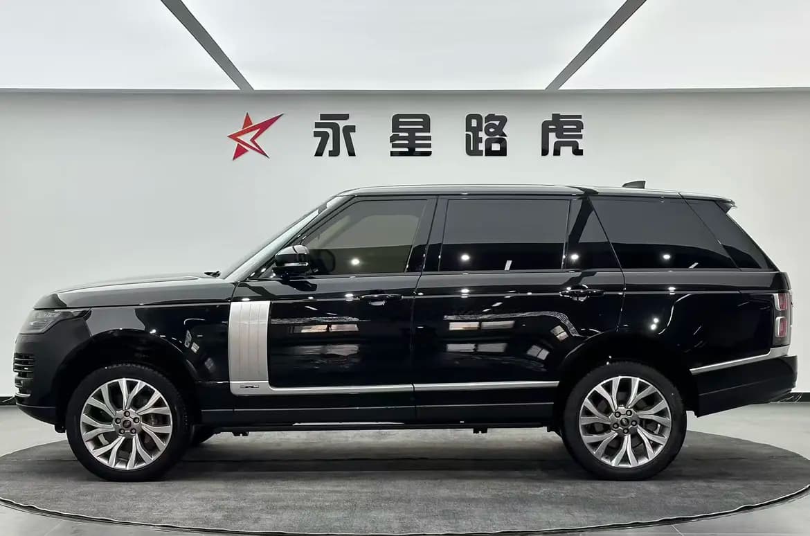 Land Rover Range rover 2022 г. 121146 км. — фото 4