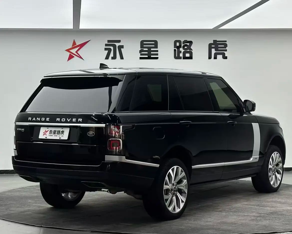 Land Rover Range rover 2022 г. 121146 км. — фото 7
