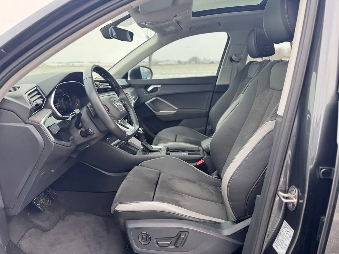 Audi Q3 2022 г. 30009 км. — фото 11