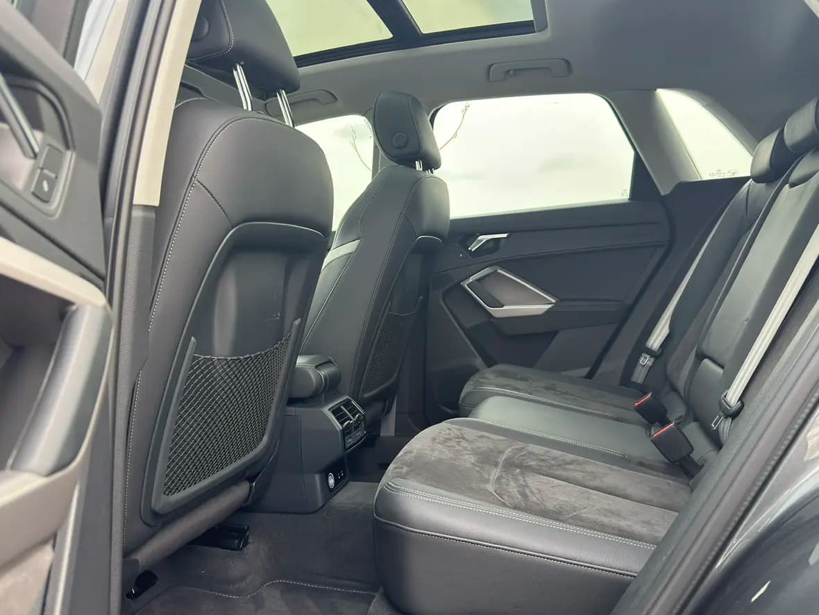 Audi Q3 2022 г. 30009 км. — фото 12