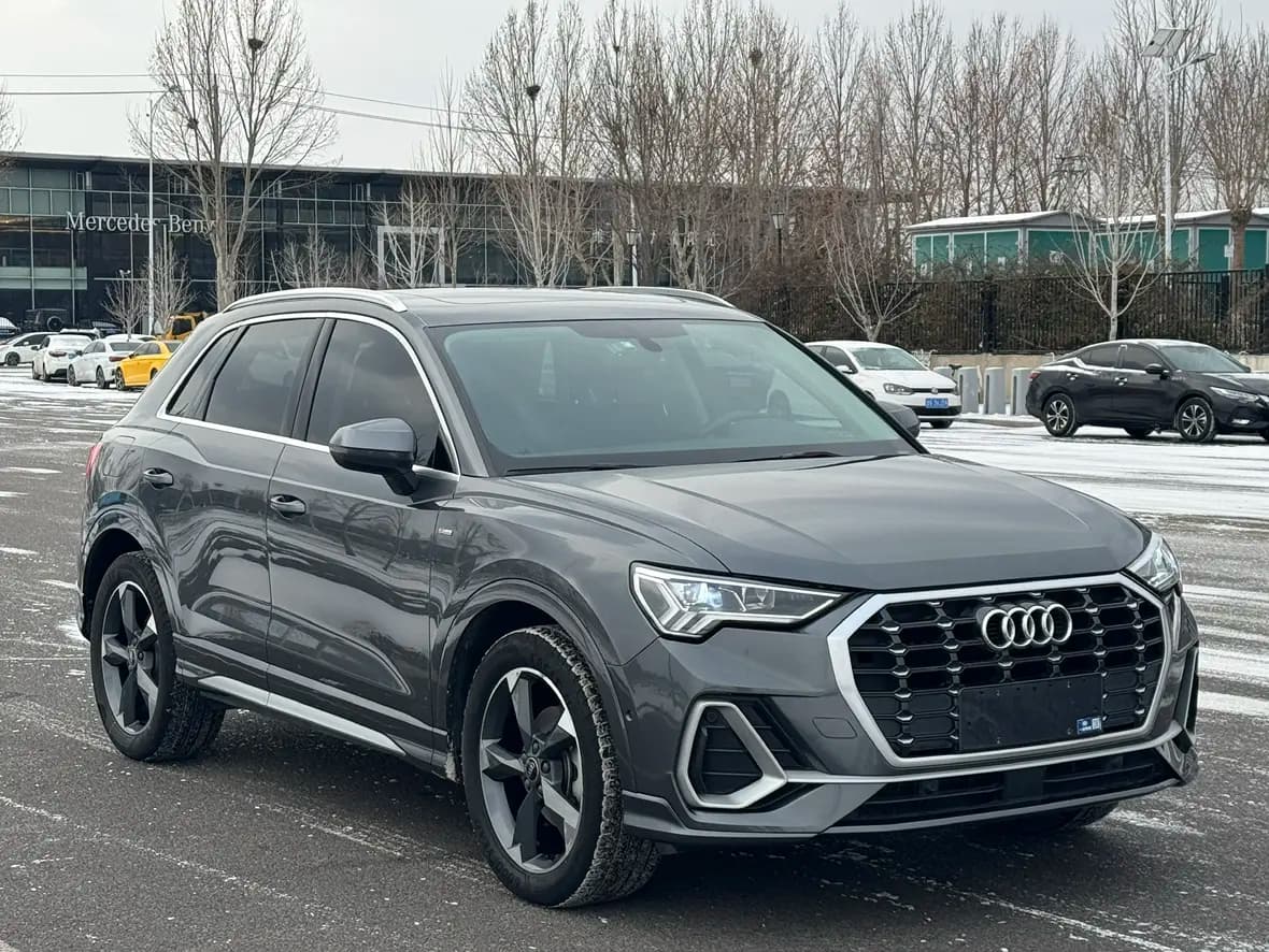 Audi Q3 2022 г. 30009 км. — фото 3