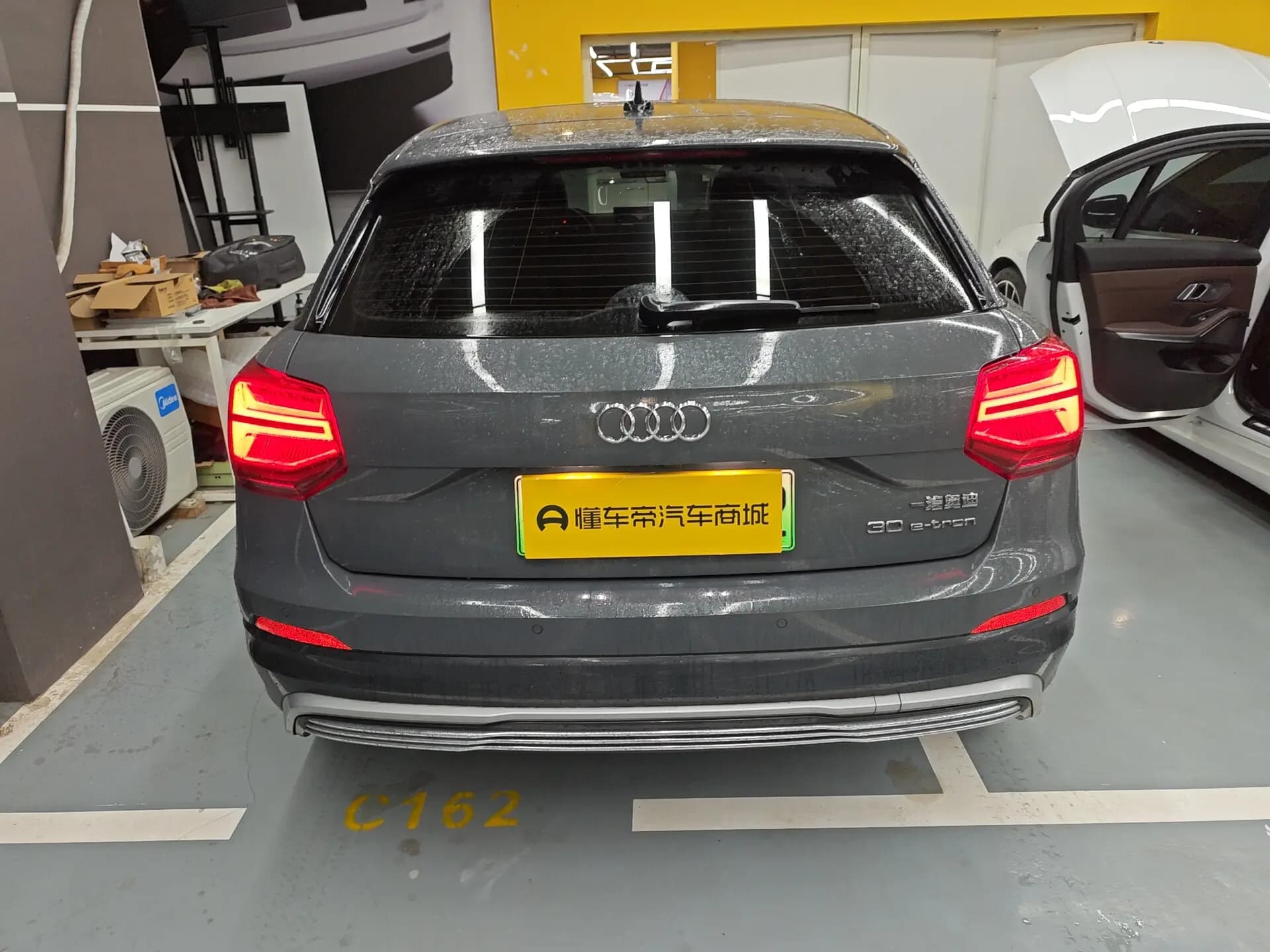 Audi Q2L e-tron 2021 г. 90900 км. — фото 5