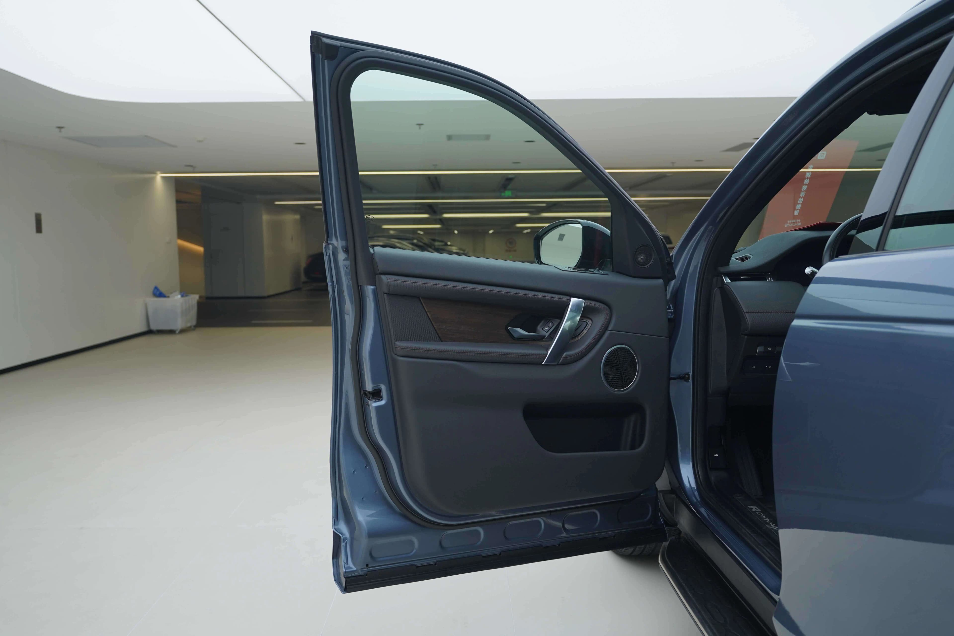Land Rover Discover Sports 2023 г. 29058 км. — фото 18