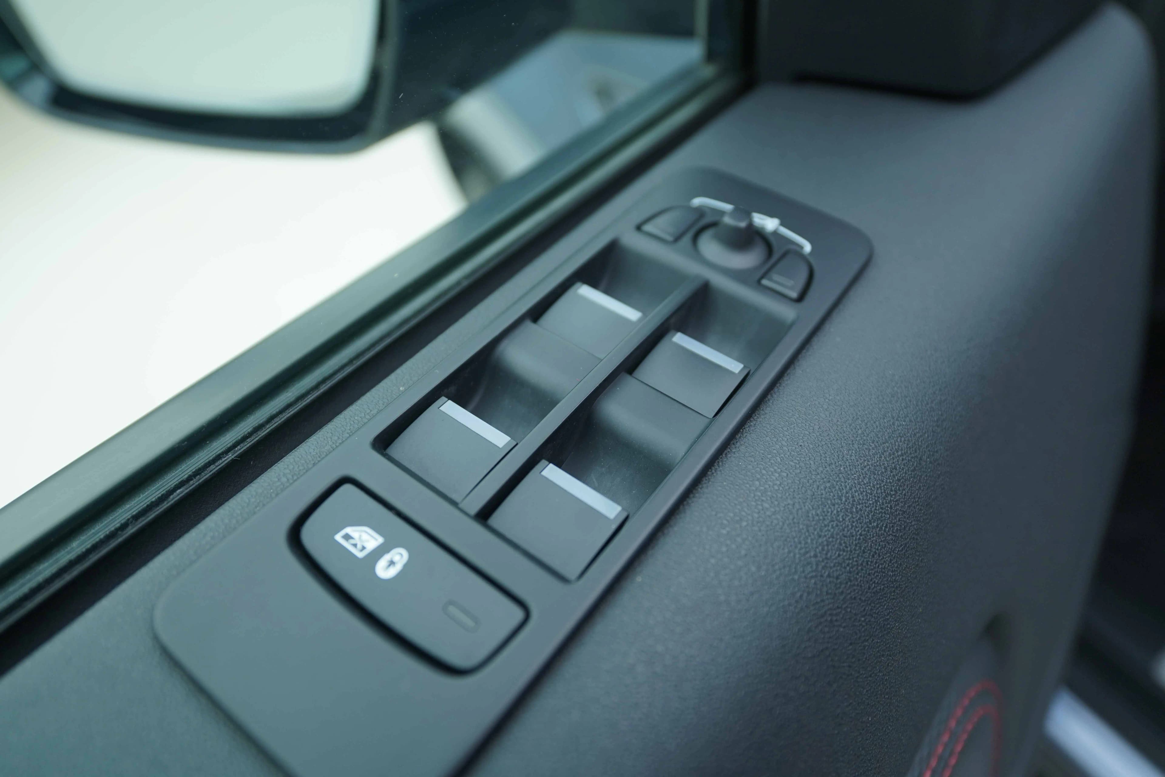 Land Rover Discover Sports 2023 г. 29058 км. — фото 19
