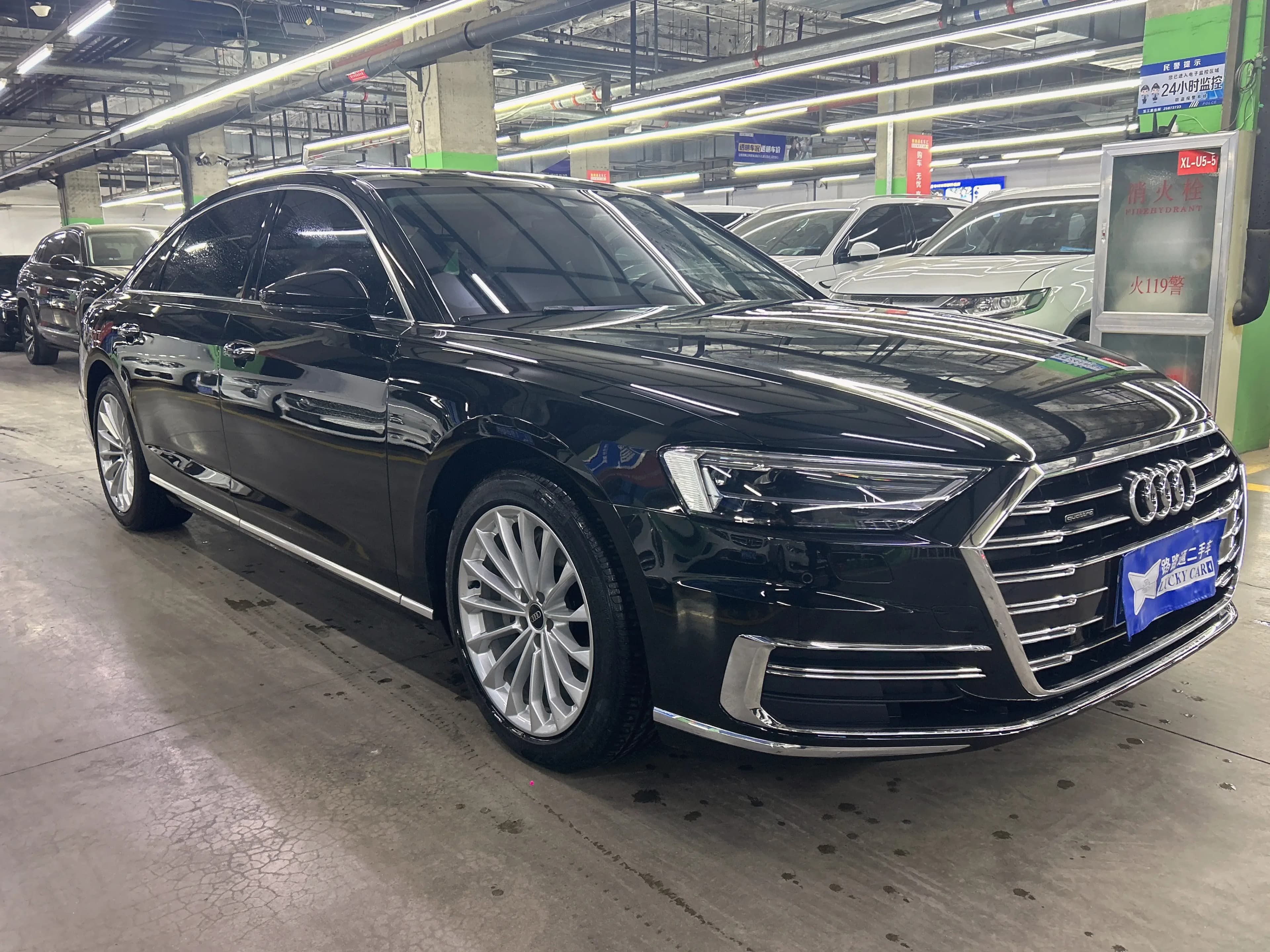 Audi A8 2021 г. 36527 км. — фото 3