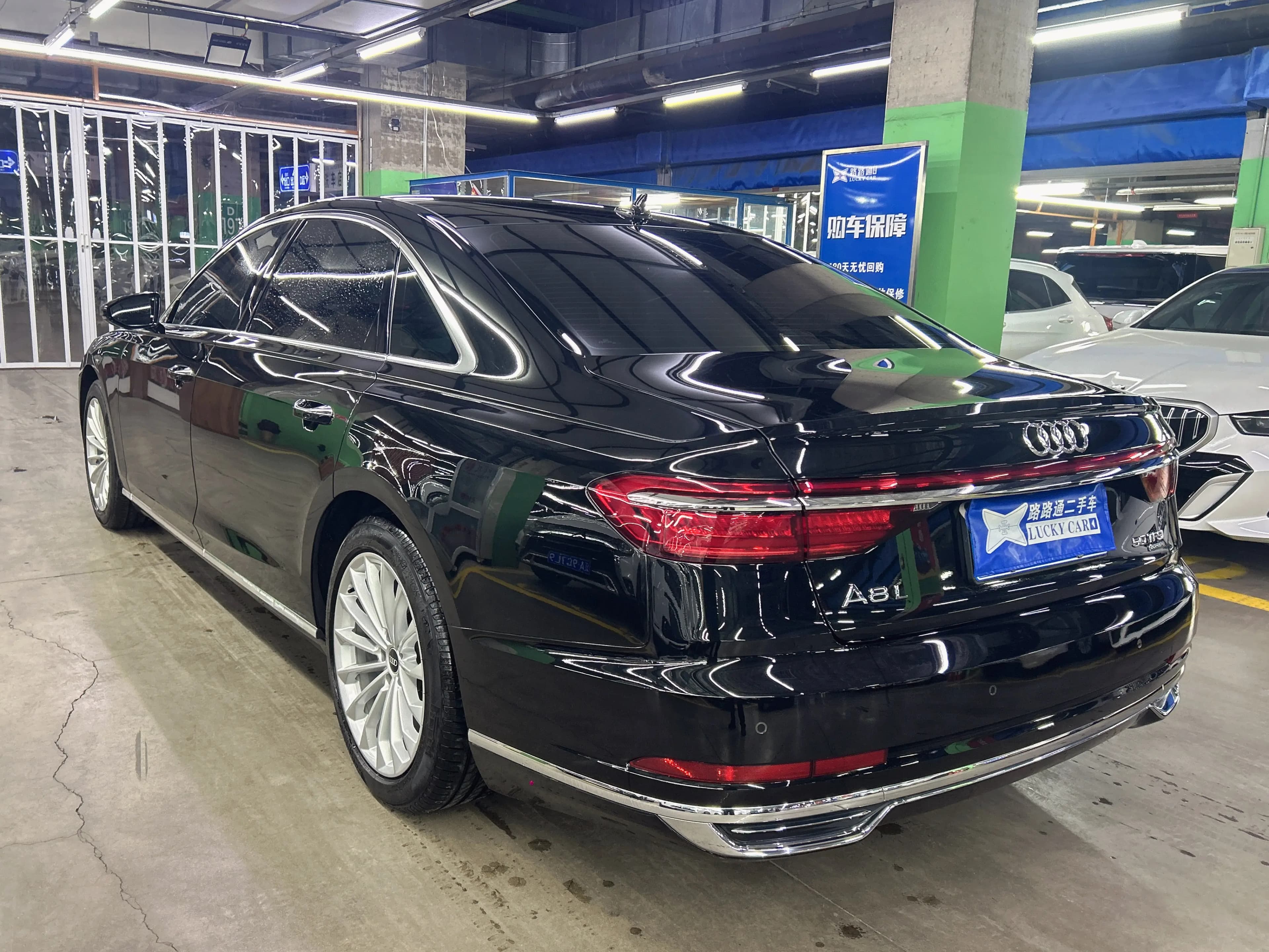 Audi A8 2021 г. 36527 км. — фото 4