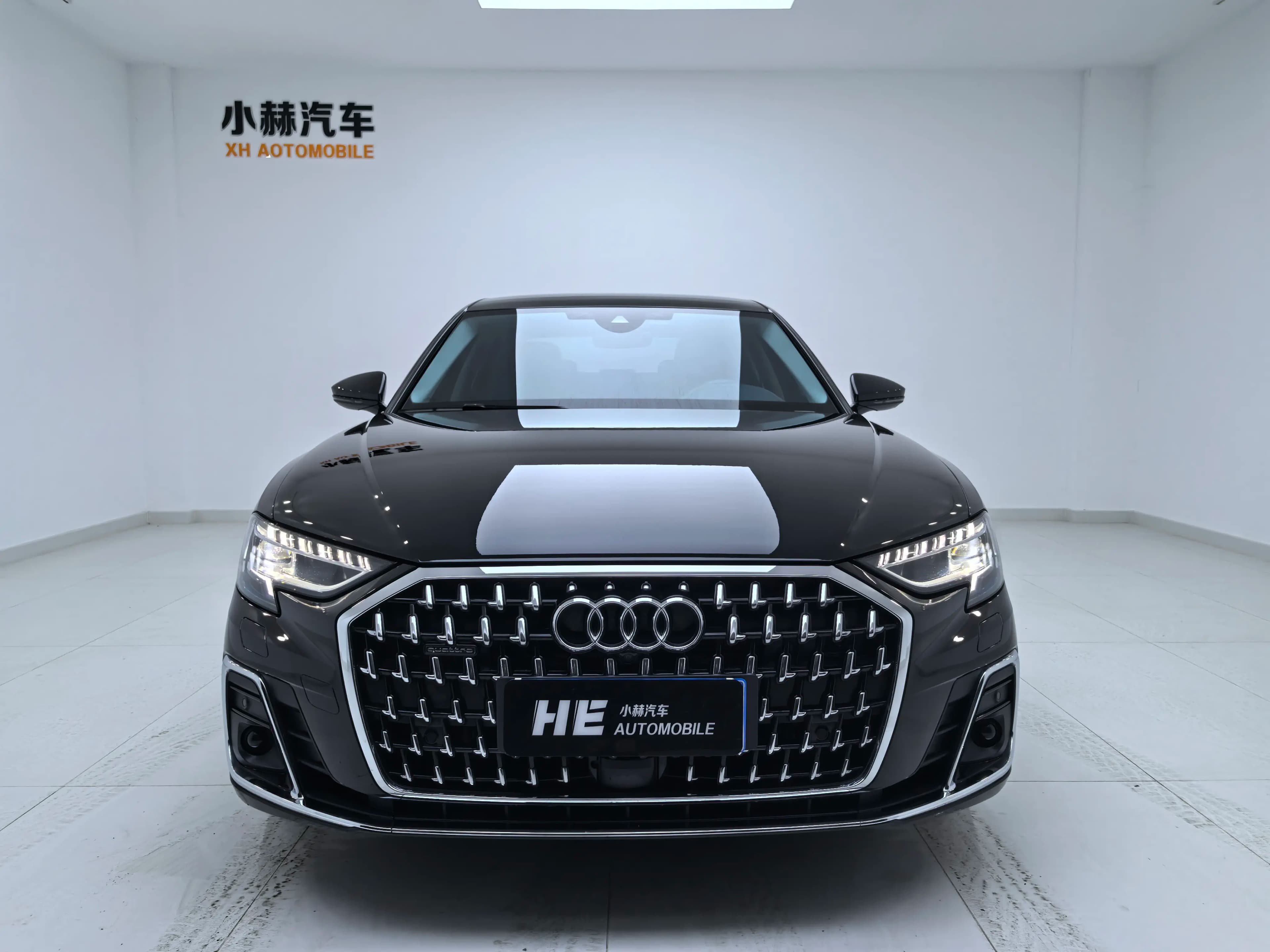 Audi A8 2023 г. 44028 км. — фото 2