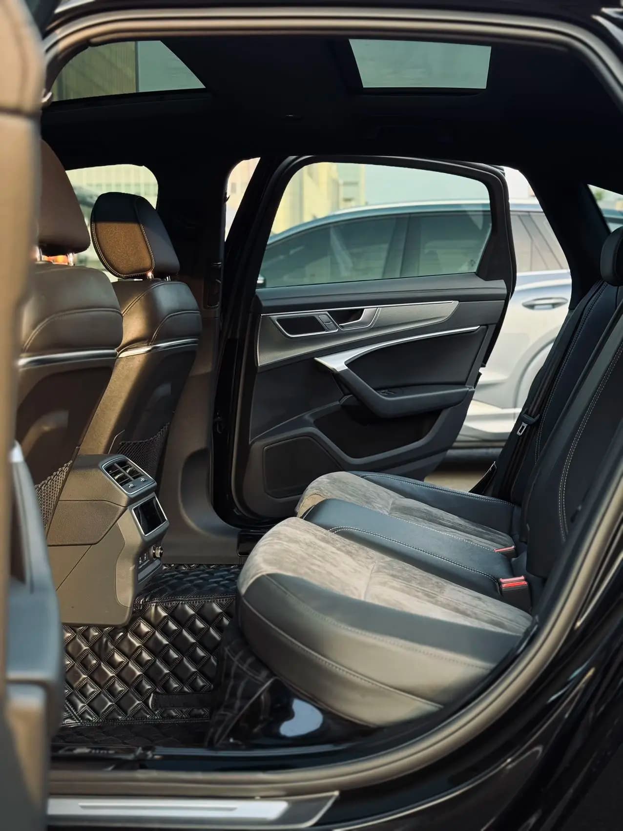 Audi A6L 2023 г. 37141 км. — фото 16