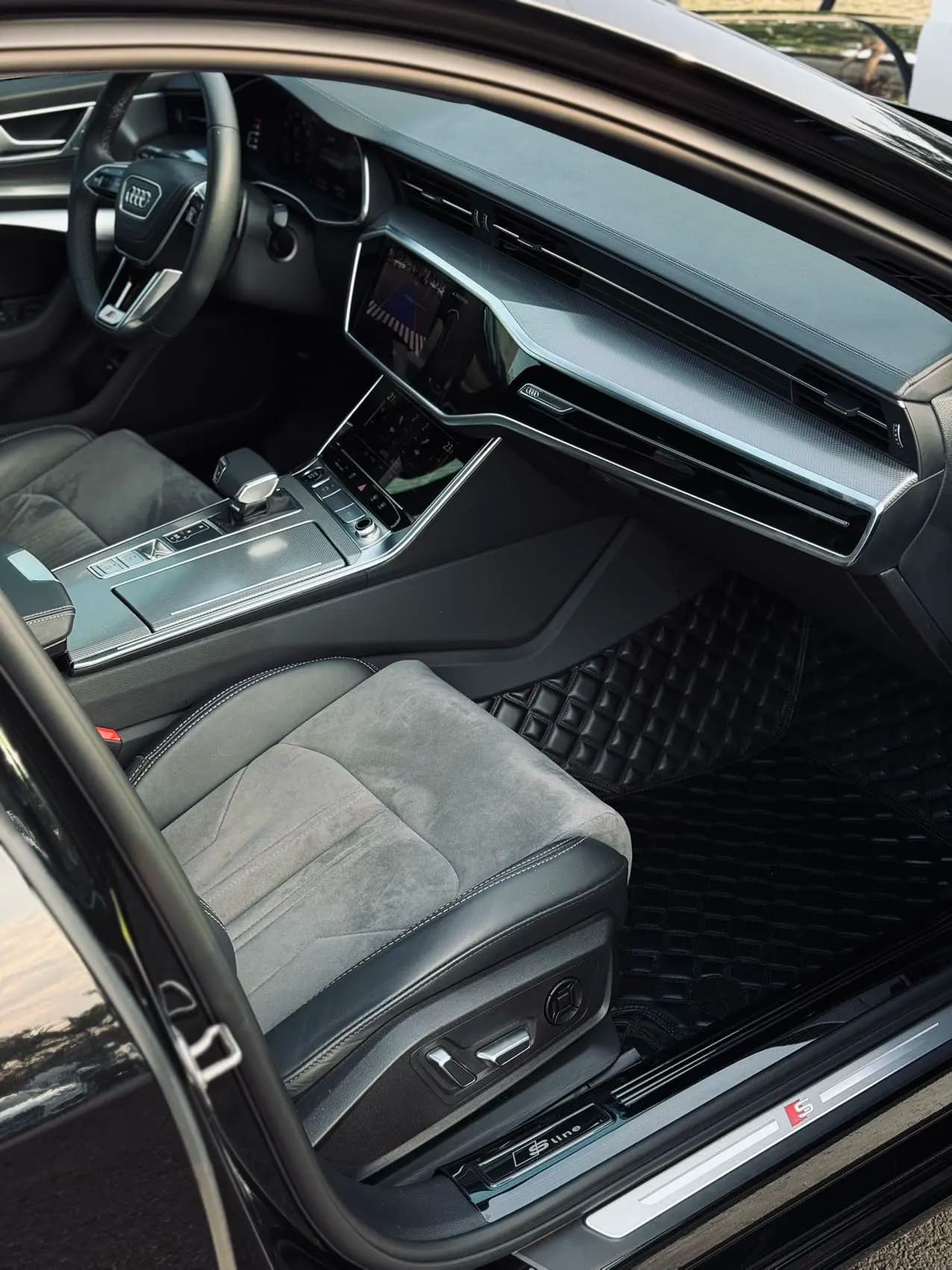 Audi A6L 2023 г. 37141 км. — фото 9