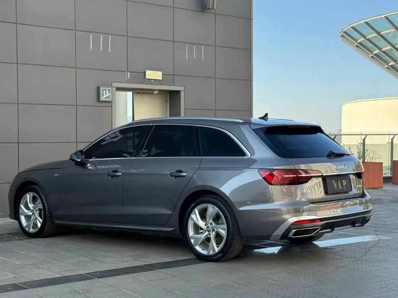 Audi A4 2021 г. 52145 км. — фото 4