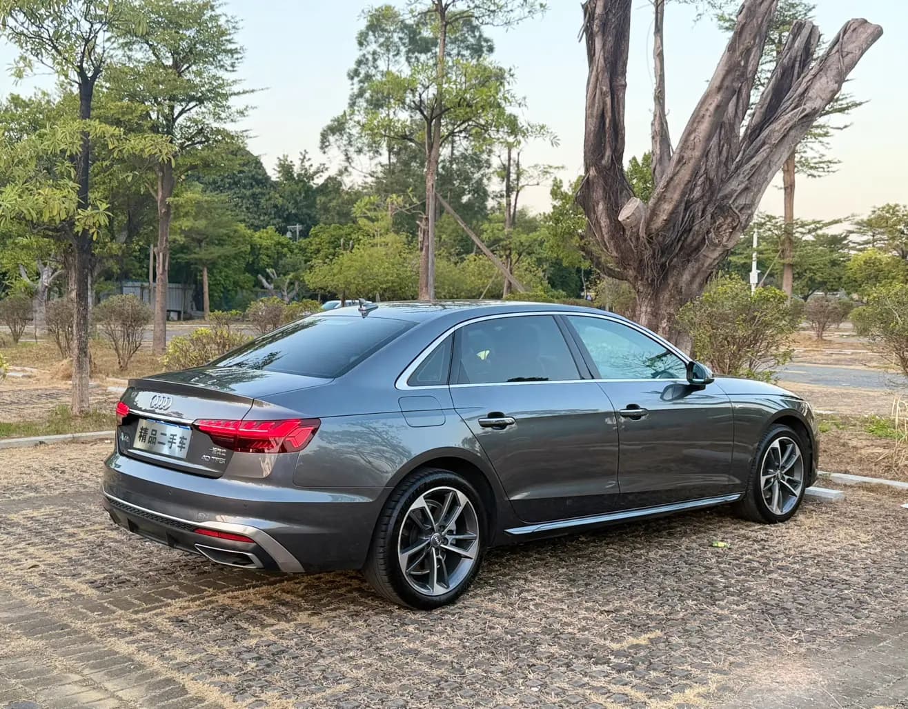 Audi A4L 2021 г. 80137 км. — фото 6