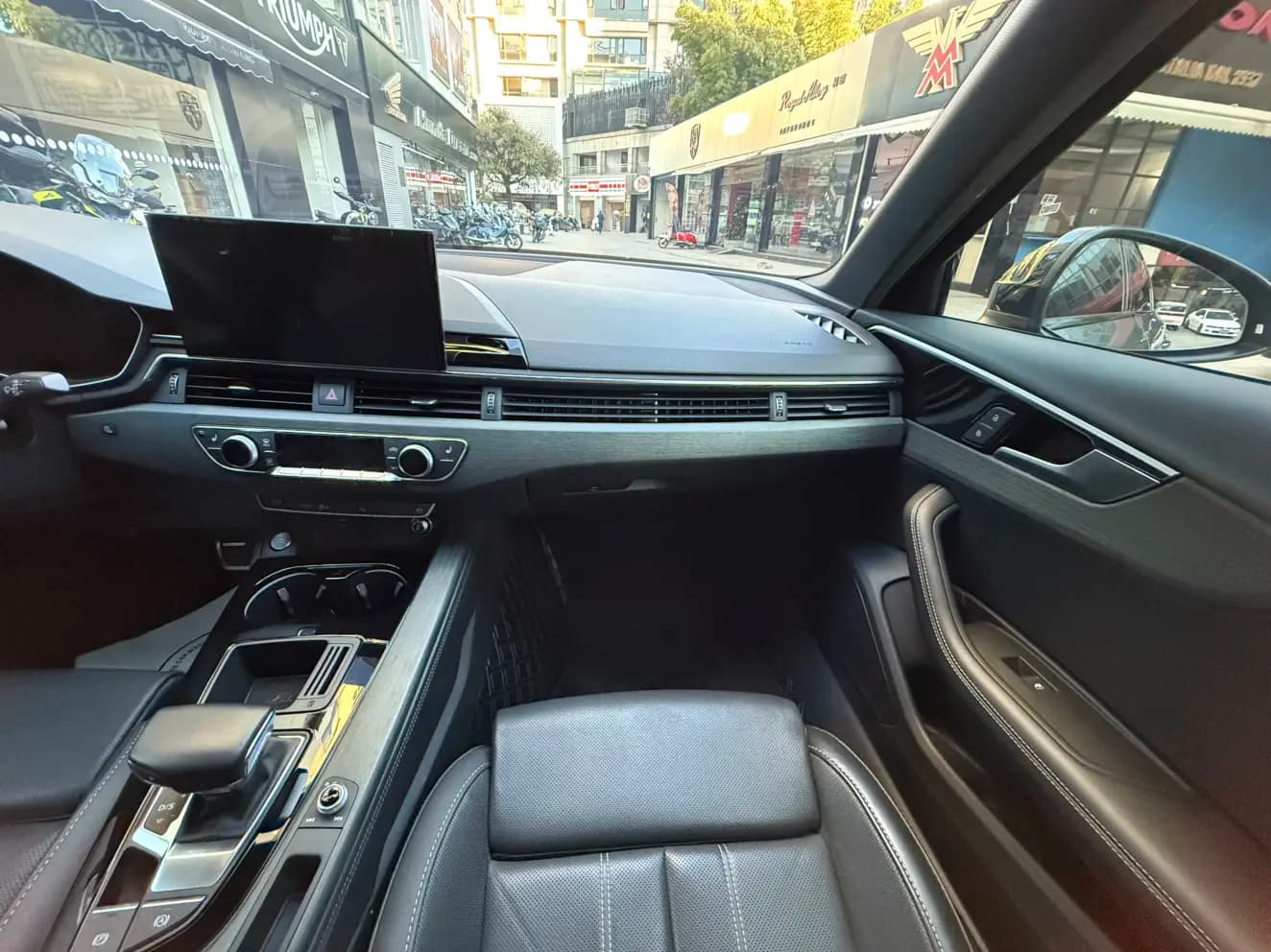 Audi A4L 2023 г. 26106 км. — фото 13