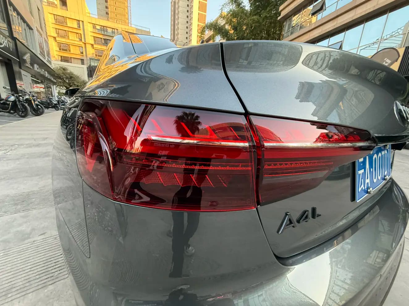 Audi A4L 2023 г. 26106 км. — фото 14