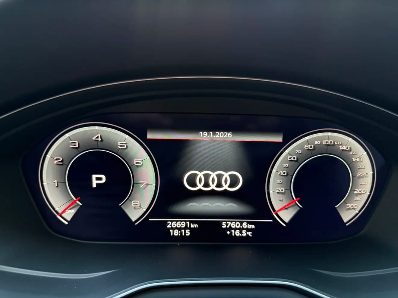 Audi A4L 2023 г. 26106 км. — фото 22