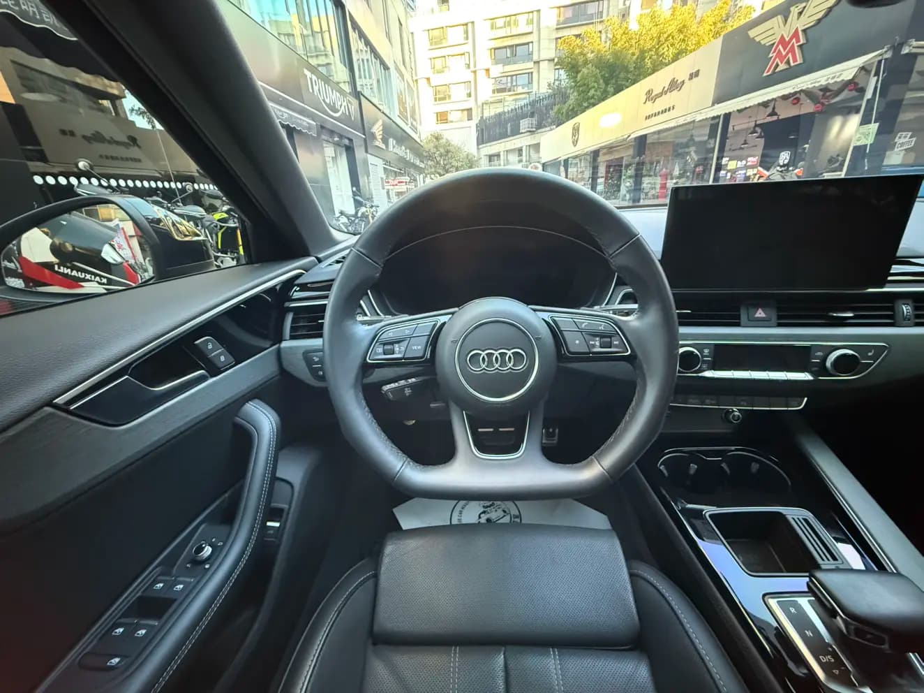Audi A4L 2023 г. 26106 км. — фото 23