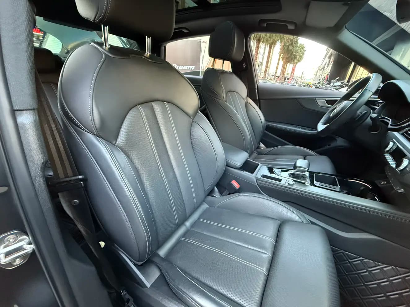 Audi A4L 2023 г. 26106 км. — фото 26