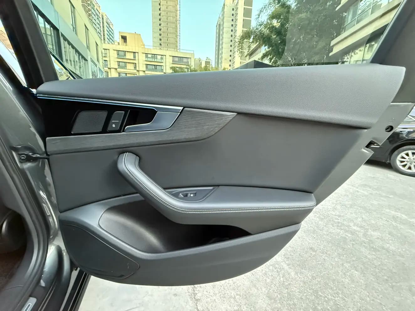 Audi A4L 2023 г. 26106 км. — фото 32