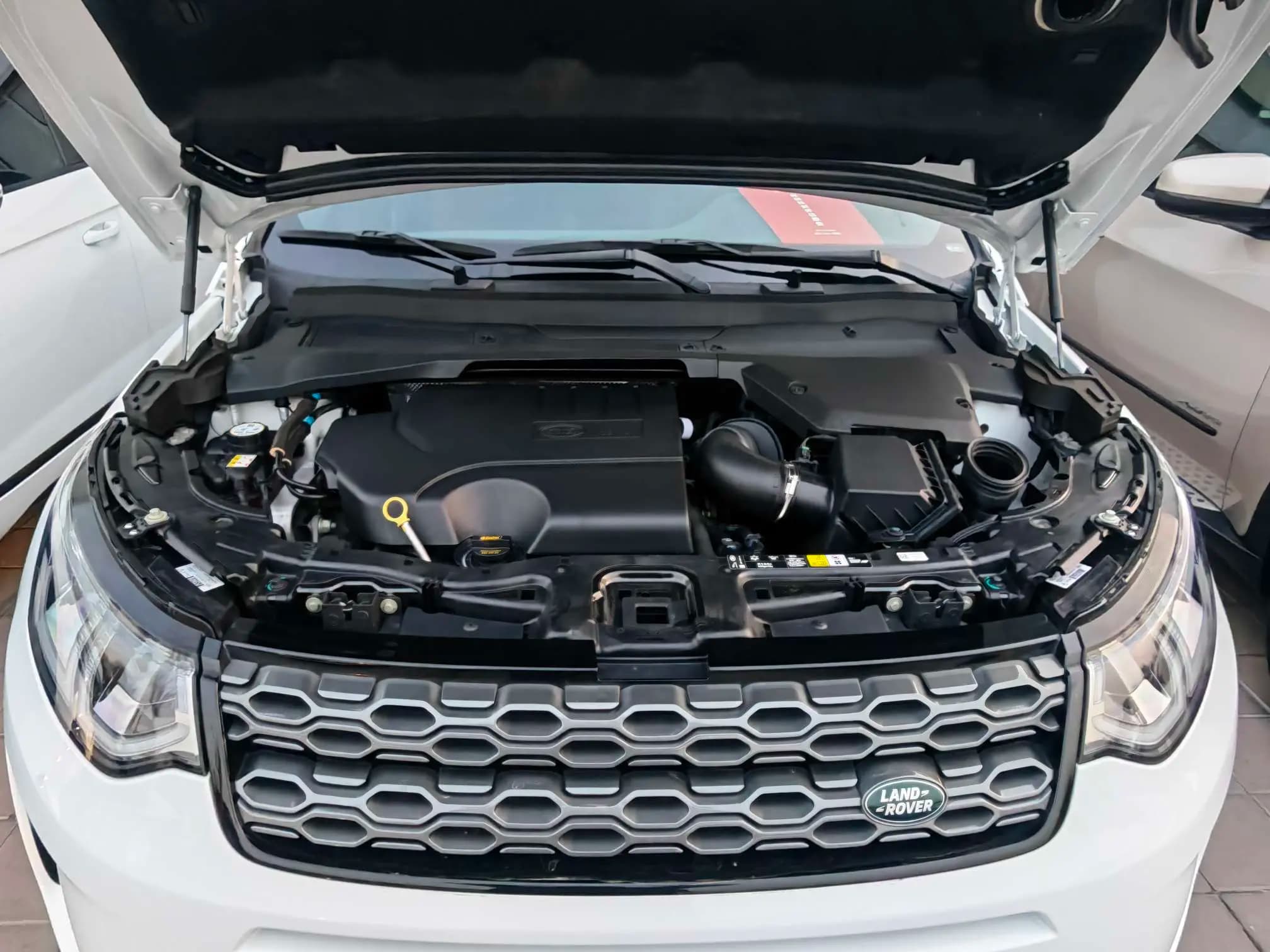 Land Rover Discover Sports 2022 г. 30060 км. — фото 4