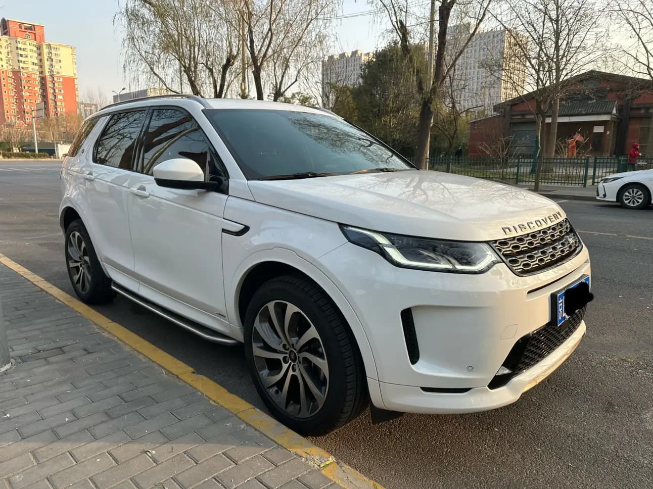 Land Rover Discover Sports 2022 г. 101061 км. — фото 2